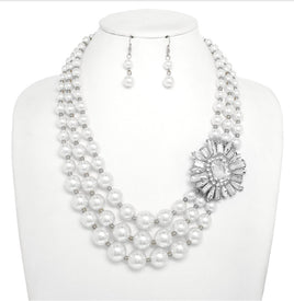 Floral Brooch Pearl Necklace Set