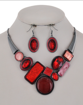 Red Jeweled Necklace Set