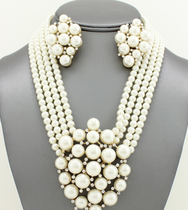 Clustered Pearl and Stone Necklace Set